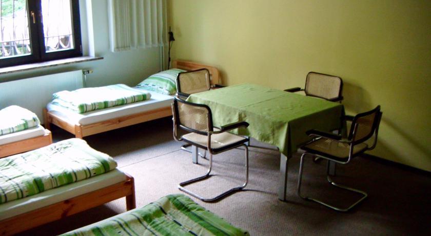 Hostel Drzymaly Posen Zimmer foto